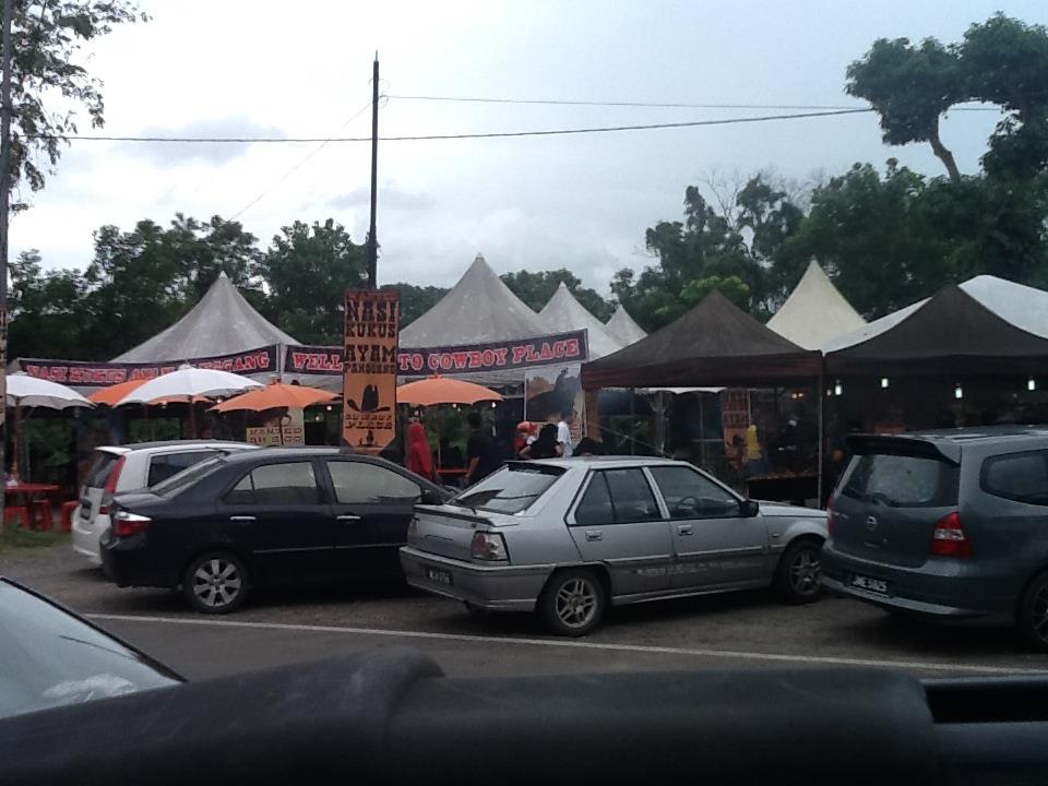 KISAH KEHIDUPAN: kebersihan kedai makan di sekitar Teluk 