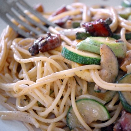 Pasta Carbonara with Zucchini