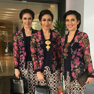 kumpulan inspirasi model kebaya batik modern terbaru