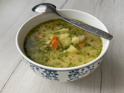 Zupa warzywna z kalarepy