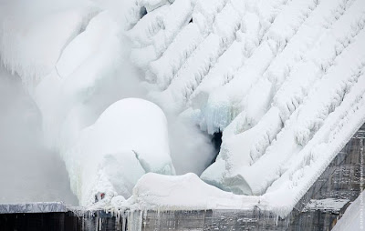 Central hidroeléctrica Sayano–Shúshenskaya congelada Rusia Russia Frozen Explosion Power Plant