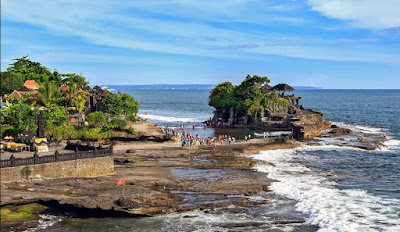 Daya Tarik Tanah Lot yang Membuat Wisatawan Terpulau Akan Keberdaannya