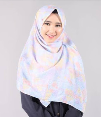 Kerudung rabbani segi empat warna putih