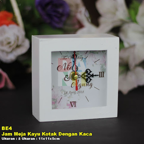 Jam Meja Kayu  Kotak  Dengan Kaca  Souvenir Pernikahan