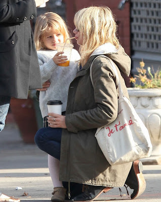 Michelle Williams and her daughter Matilda Ledger before taking a flight at 