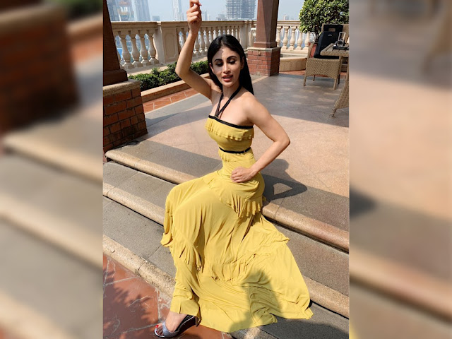 Mouni-Roy-HD-Wallpapers