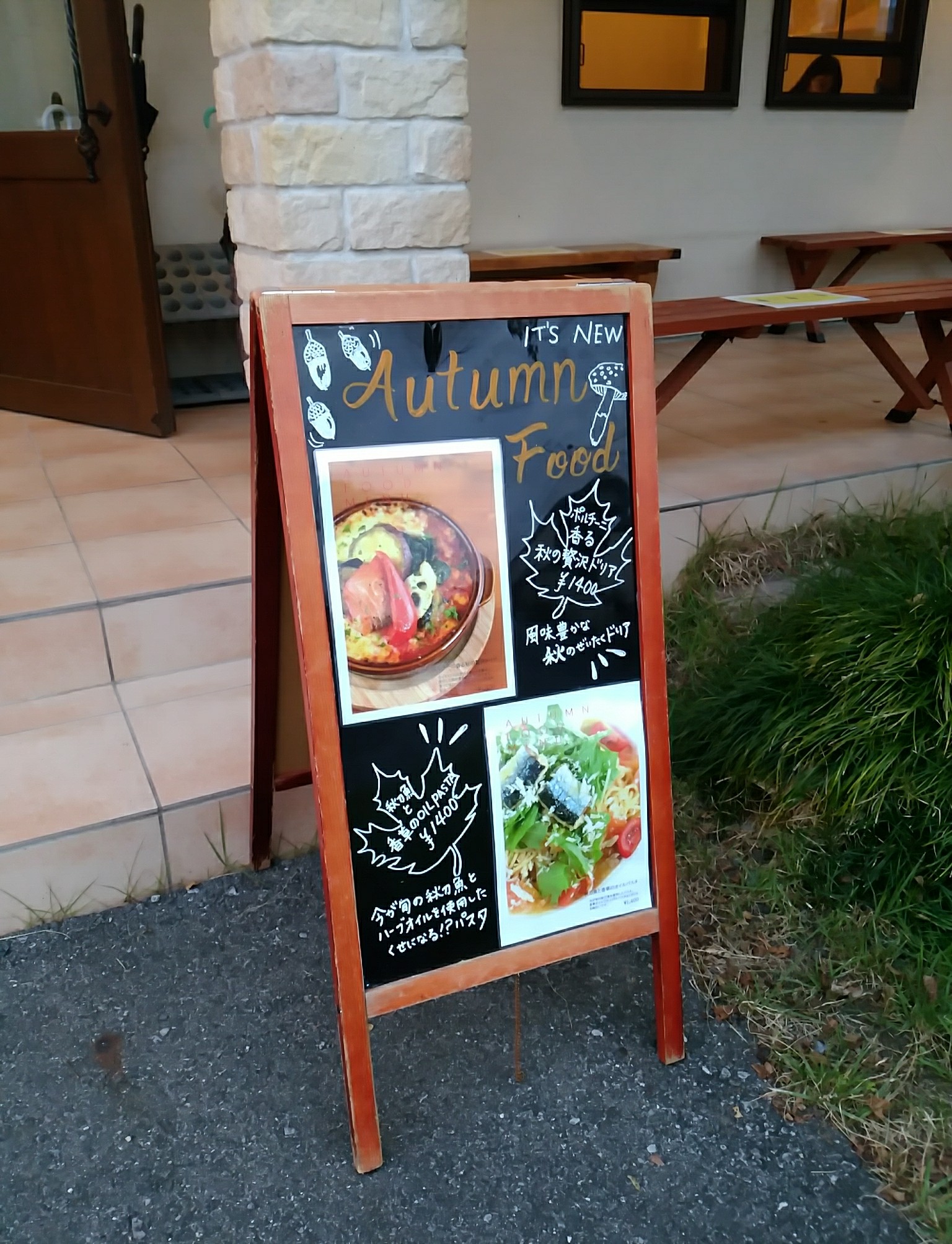 鹿沼 ハニーカフェ ハニービー ハニースイーツショップ ドルチェミエーレ 弁当 惣菜 スイーツをテイクアウトしてきた