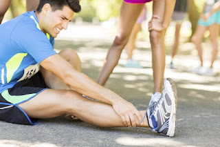 Cómo aliviar el dolor de un esguince muscular