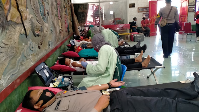 Donor Darah Group Facebook AT, Diduga Ditumpangi  Kepentingan Politik Salah Satu Calbup Semarang