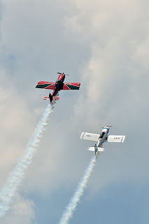 picture of Mike Stewart and Jerry Morris from Team RV at the Evansville Freedom Festival flying in close formation