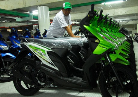 Striping Baru  Honda BeAT Oto Trendz