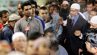 Empat lagi memeluk Islam pada ceramah Dr Zakir
