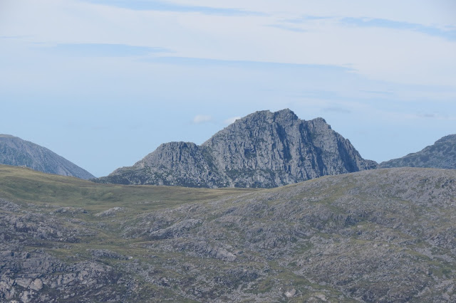 A close up of Tryfan's distinctive, knobbled summit.