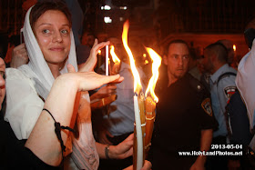 Φωτογραφίες από την τελετή του Αγίου Φωτός στα Ιεροσόλυμα (Μεγάλο Σάββατο, 04/05/2013).