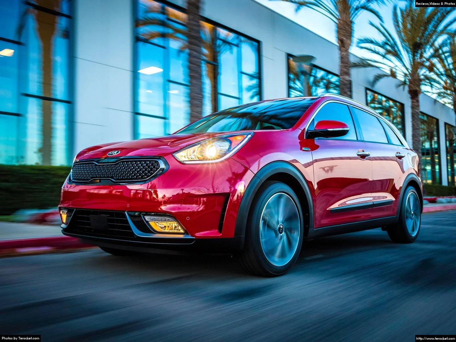 Hình ảnh xe ô tô Kia Niro 2017 & nội ngoại thất