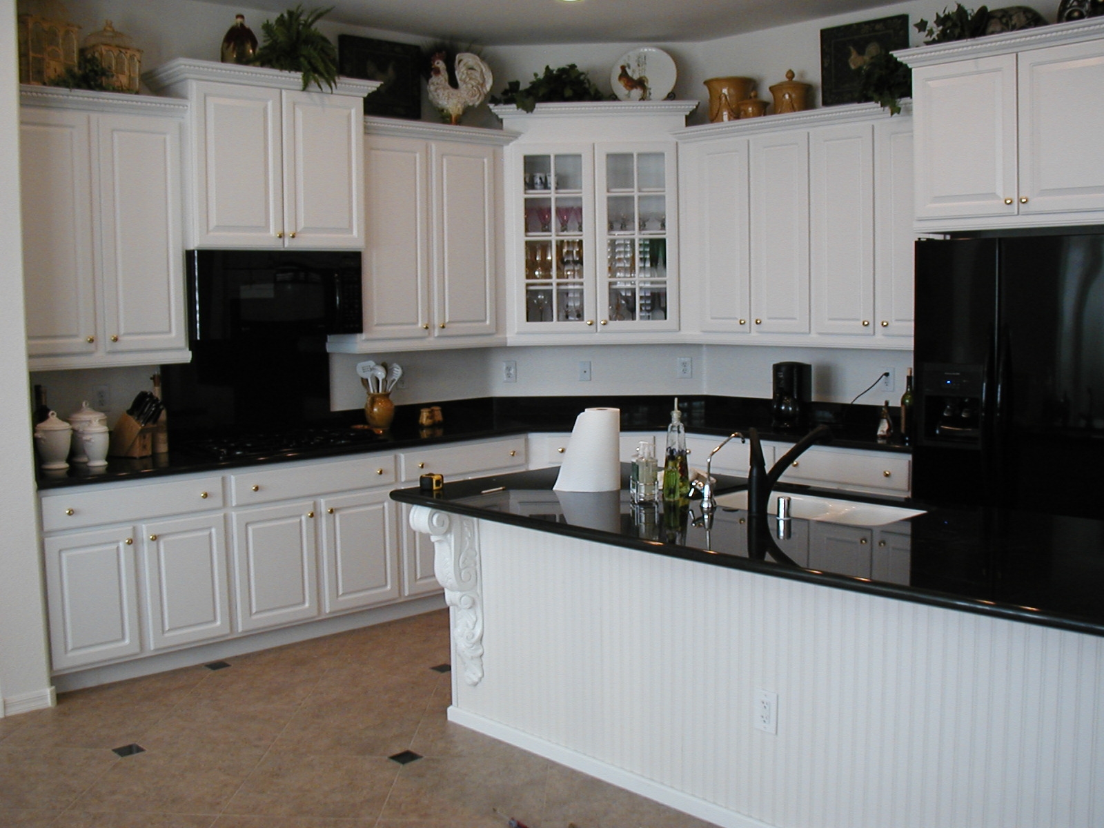 Antique White Kitchen Cabinets