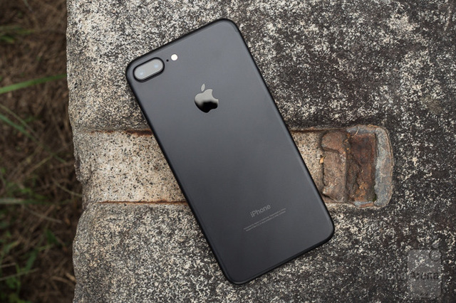 Apple “cắt” đơn đặt hàng linh kiện iPhone 7|7 Plus