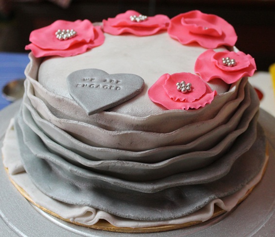 Kek Hantaran Pink