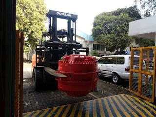 Sewa Forklift 10 Ton di Bosch Rexroth - Cilandak