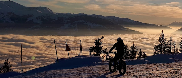 coucher du soleil, randonnée en fatbike électrique à Plaine-Joux, Mont-Blanc