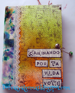 http://dorcasyalgomas.blogspot.com.es/2015/08/art-journal-caminando-por-la-vida-vol-i.html