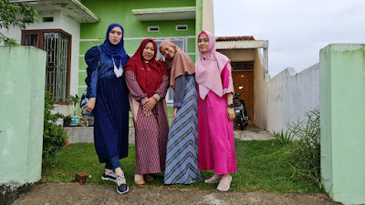 Five Girls Ala Emak