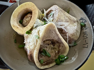 Pho Me, marrow bone