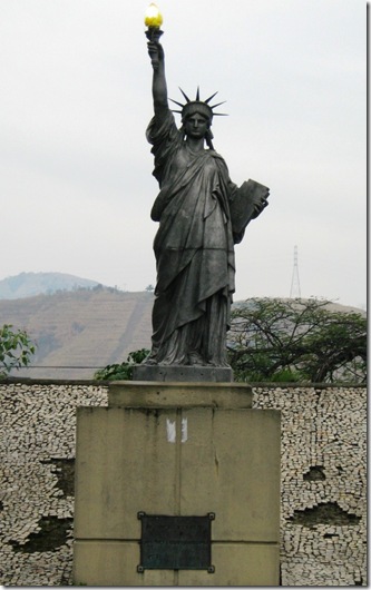 Vila-Kennedy-estatua