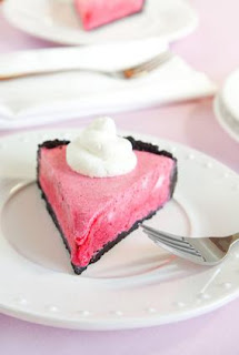 Strawberry cheesecake with Oreo crust of