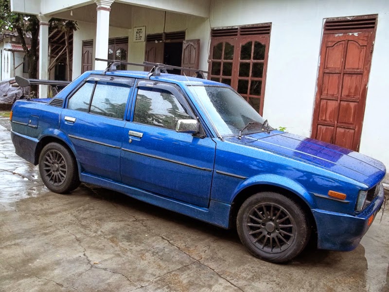 Galeri Foto Modifikasi Mobil Sedan Toyota Corolla DX 