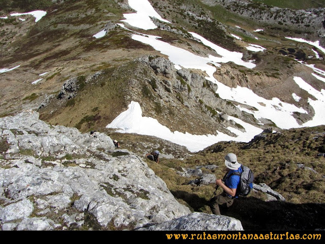 Ruta Farrapona, Albos, Calabazosa: Saliendo de la arista norte del Albo Occidental