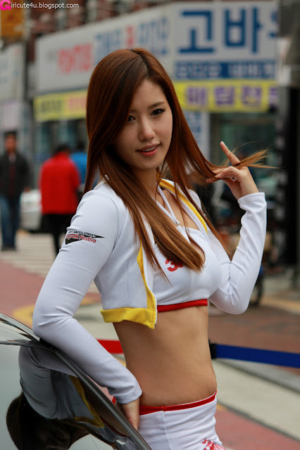 Song-Jina-Daegu-Street-Motor-Show-03-very cute asian girl-girlcute4u.blogspot.com