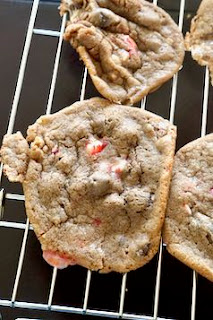 Peppermint Hot Chocolate Cookies: Savory Sweet Satisfying