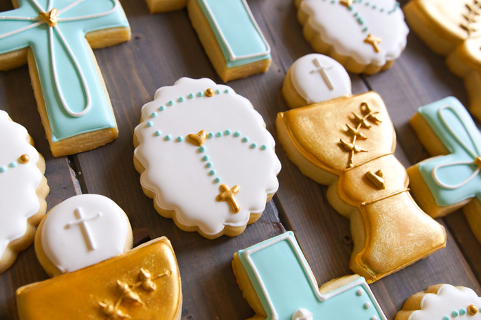 First Communion Cookies, light blue color scheme with rosary and chalice cookies