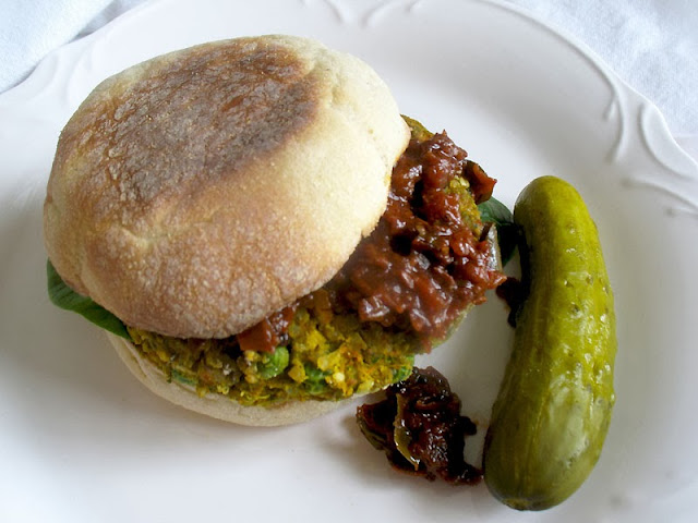 chickpea quinoa vegetable burgers