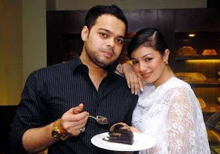 Ayesha takia with her Boyfriend Farhan 