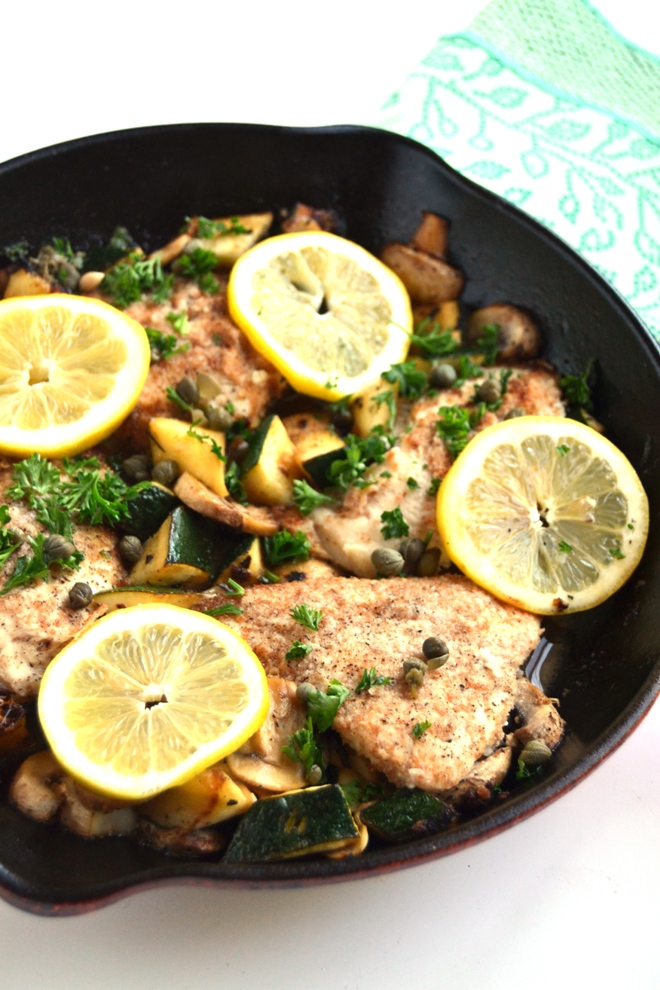 Lemon Chicken Piccata with Vegetables only requires one pan, is simple to make and is loaded with a tangy lemon sauce that is sure to become a family favorite! www.nutritionistreviews.com