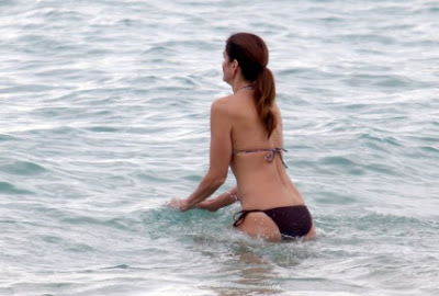 Cindy Crawford In Tiny Bikini5