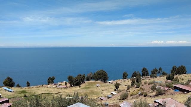 História de viagem-Ilha Taquile Vista para o lago