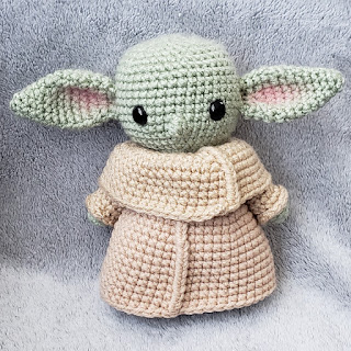 Baby Yoda Amigurumi crochet pattern