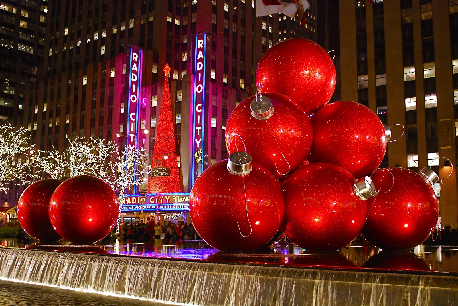 NYC ♥ NYC: Sixth Avenue Christmas Decorations