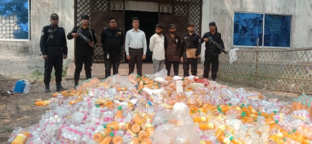 অবৈধ জুস কারখানায় অভিযান চালিয়ে দুই লাখ টাকা জরিমানা