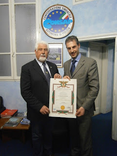 Gianluca Guerrisi con il Comandante Generale Alessandro Della Posta Gianluca Guerrisi con il Comandante Generale Alessandro Della Posta