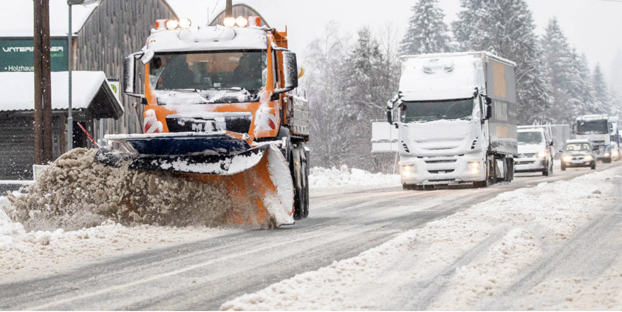 اغلاق المرور عبر الحدود النمساوية الايطالية بسبب الهطول الكثيف للثلوج
