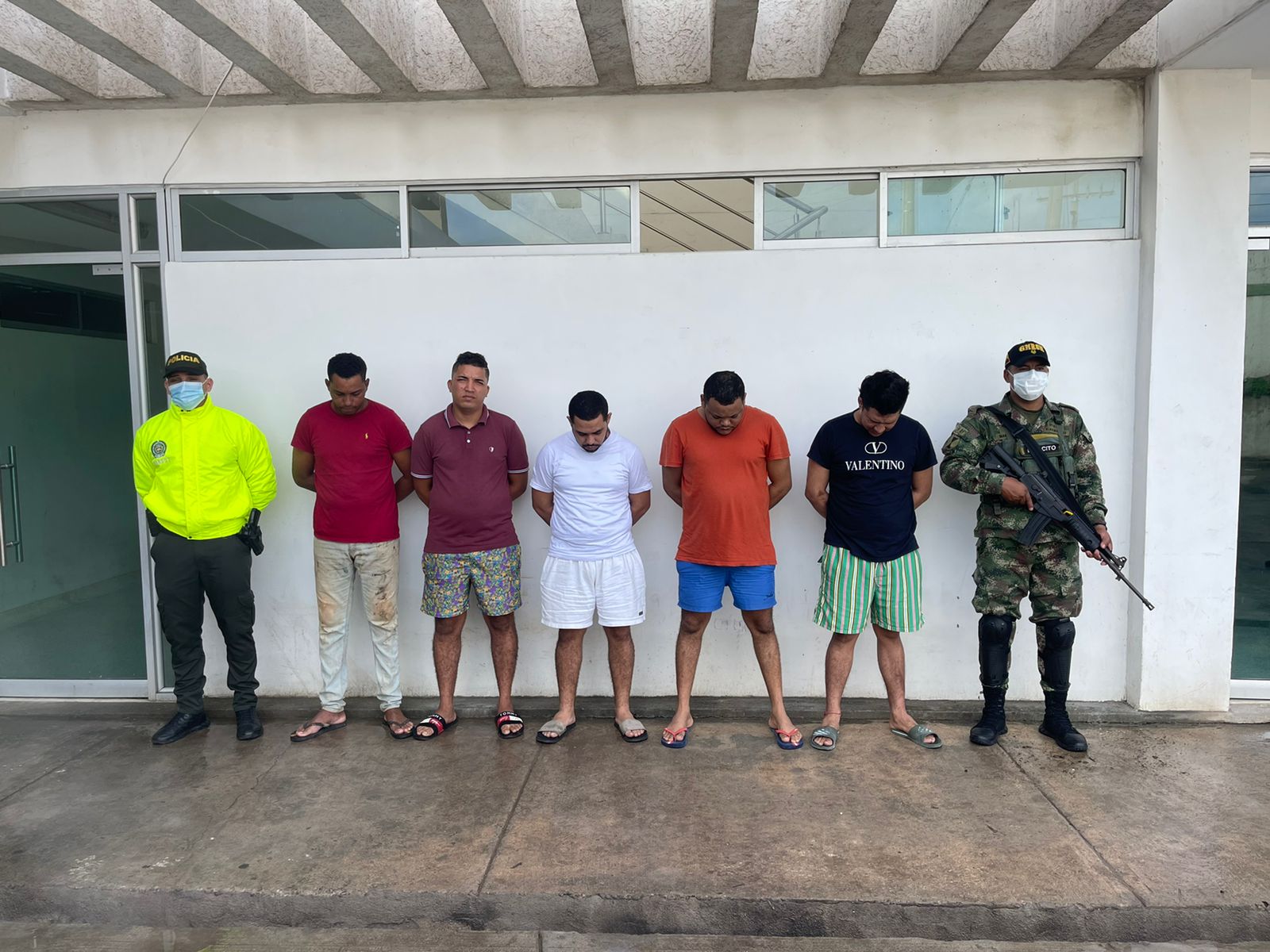 https://www.notasrosas.com/En Barrancas - La Guajira, capturan integrantes del grupo criminal 'Los Pits Card'