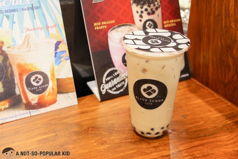 Black Scoop Cafe Okinawa Milk Tea