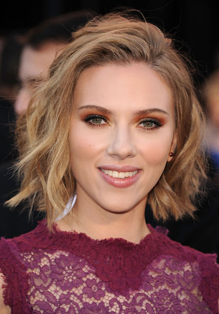 Beautiful and Hot Actress Scarlett Johansson Wallpapers Free Download