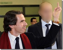 aznar-oviedo-dedo