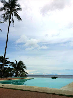 Kuting Reef Resort Infinity Pool