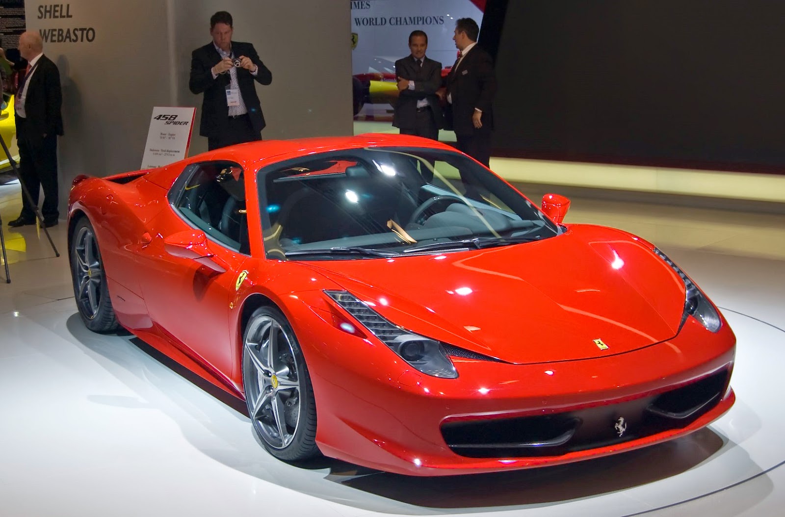 Daftar Harga  Mobil  Ferrari  Terbaru 